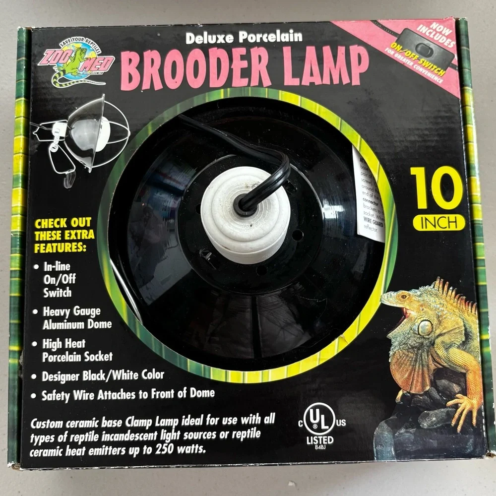 Zoo Med Deluxe Porcelain 10” Brooder Lamp